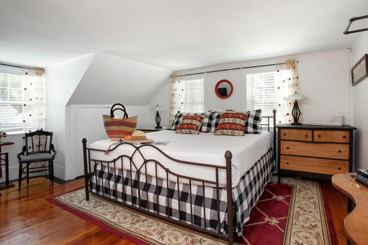 Inn On Main Yarmouth Port Buitenkant foto