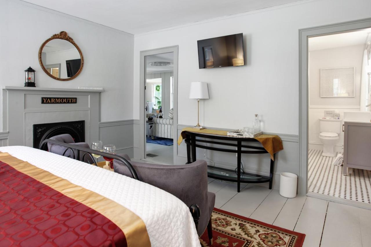 Inn On Main Yarmouth Port Buitenkant foto