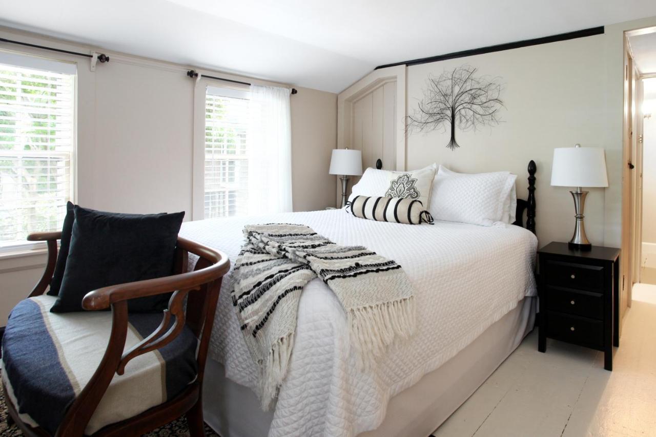 Inn On Main Yarmouth Port Buitenkant foto